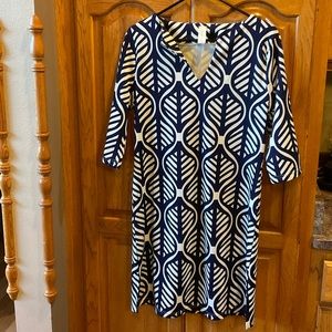 VFish - Mid Length Shift Dress with Sleeves in Navy & White - Women’s Small